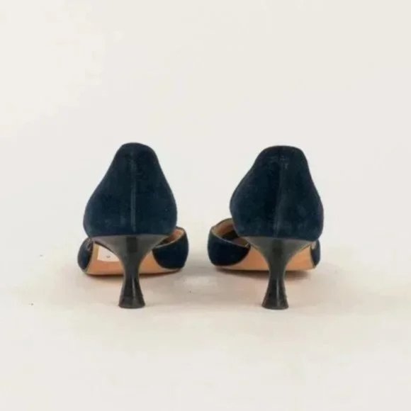 Manolo Blahnik Navy Suede Bow Kitten Heels - Picture 3 of 6